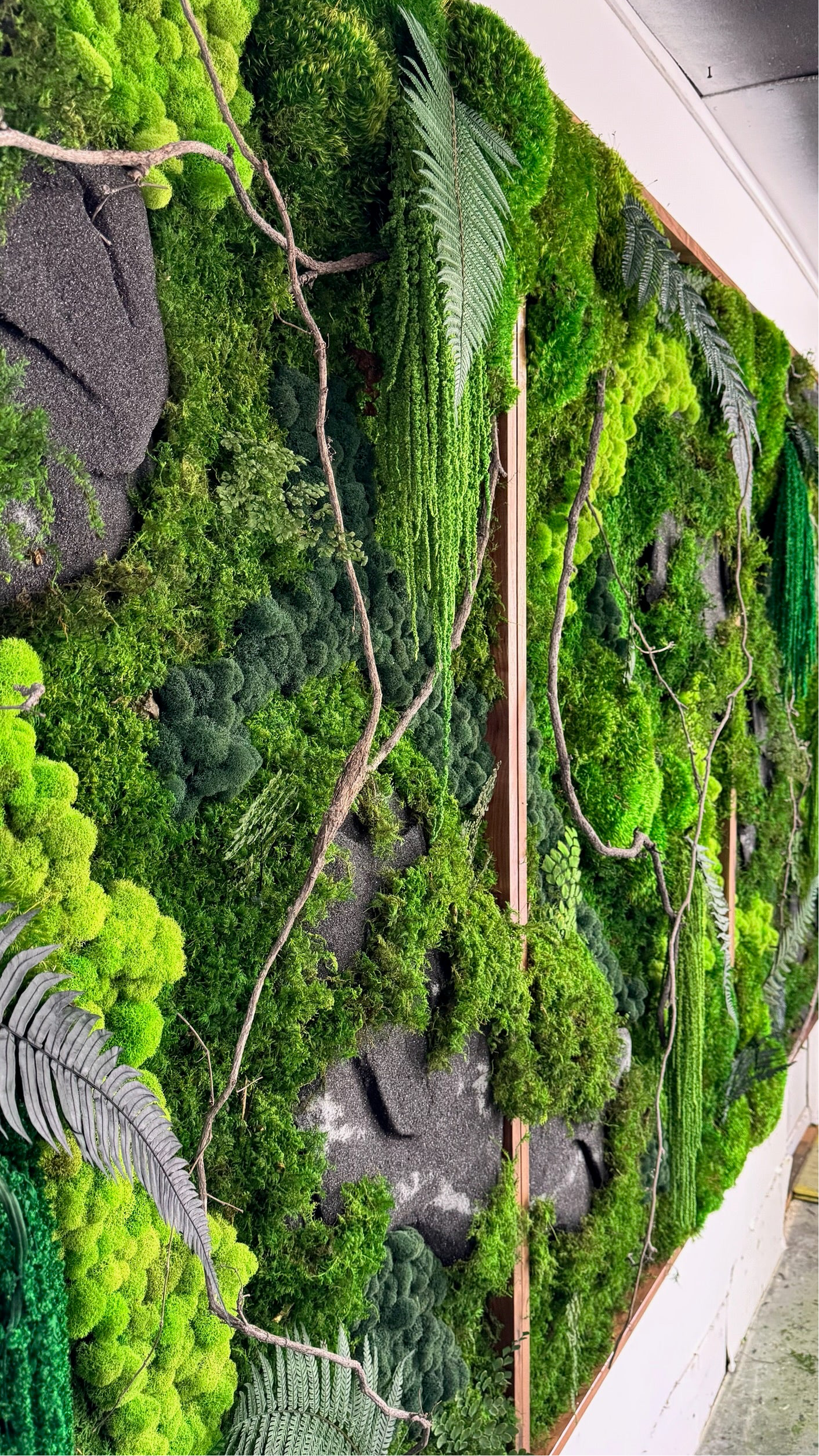 "Welcome to the Jungle" Moss Wall Art